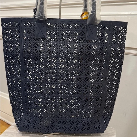 Tory Burch Bag Perforated Navy PVC Tote - Picture 8 of 14